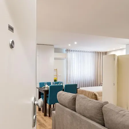 Apartment Niko Center By Se